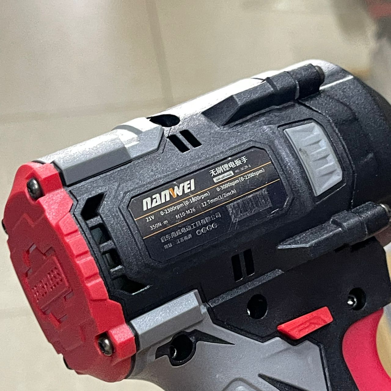 NANWEI 21V Brushless Impact Wrench – Cordless High-Torque Power Tool - Image 4