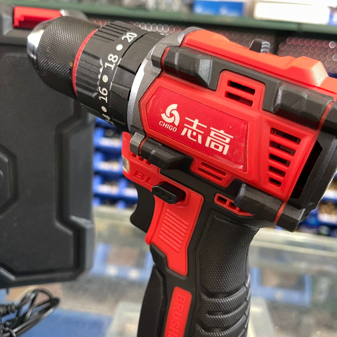 CHIGO 18V Cordless Brushless Electric Drill – 3/8" Chuck, High-Power Screwdriver - Image 4